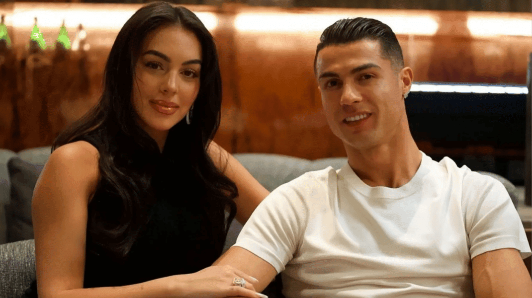 Lor Rinaldo Iubita lui Ronaldo a primit și alte cadouri de logodnă pe lângă inelul ...