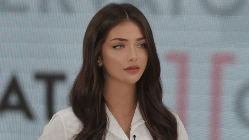 Iubitul Andreei Bostanica i-a ignorat moftul! I-a dăruit ceva ce tiktok-erița nu mai voia să vadă în casa sa