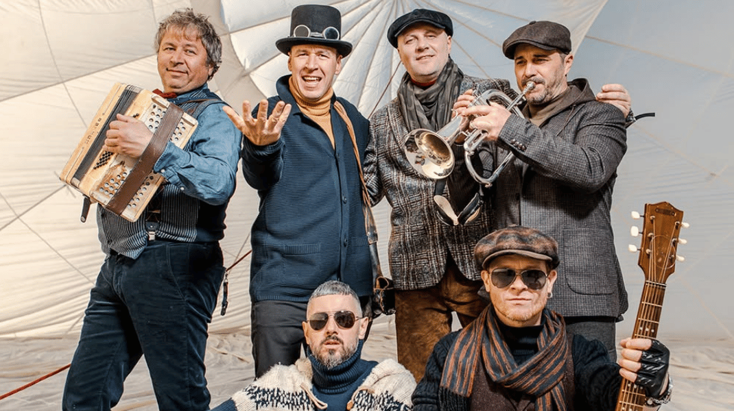 Cum a apărut denumirea de „Zdob și Zdub”? Formația putea fi numită „Pepene verde”